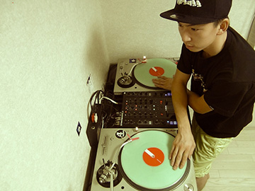 DJ kussy photo